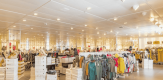 Pesquisa revela os itens de moda mais comprados no Brasil