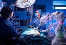 CMR Surgical promove debate sobre IA e o futuro da saúde
