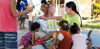 No mês do Educador, ONG celebra professoras da Amazônia