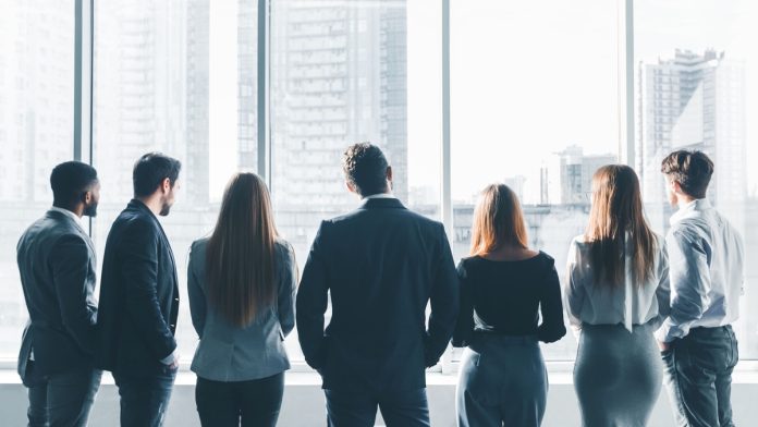 Empresas reforçam foco em pessoas para sustentar crescimento