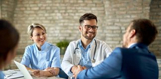 Seguro de responsabilidade civil cresce entre médicos