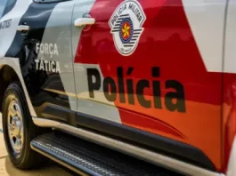 Homem volta de moto ao local após agredir companheira com socos, chutes e enforcamento em Botucatu