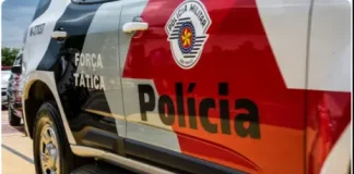 Homem volta de moto ao local após agredir companheira com socos, chutes e enforcamento em Botucatu