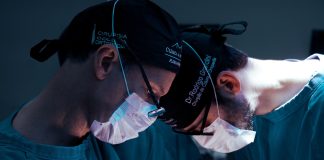 Especialistas em coluna alertam para escoliose infantil Especialistas em coluna alertam para escoliose infantil