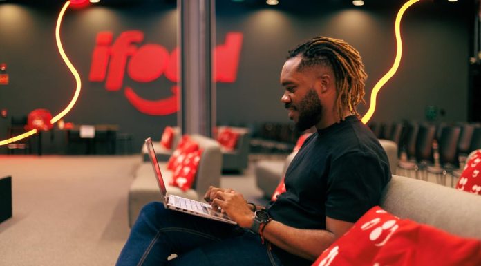 Na era da IA, iFood valoriza trabalho humano com educação