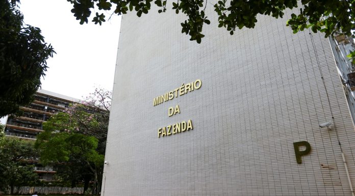 Contador de Goiânia explica como abrir empresas em 24h