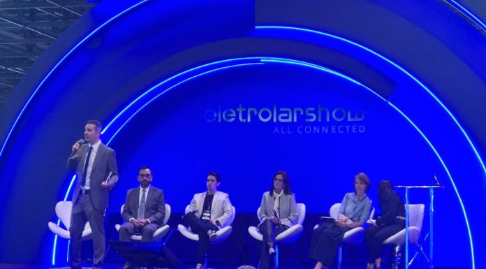 Setor de eletroeletrônicos tem alta de 11% Setor de eletroeletrônicos tem alta de 11%