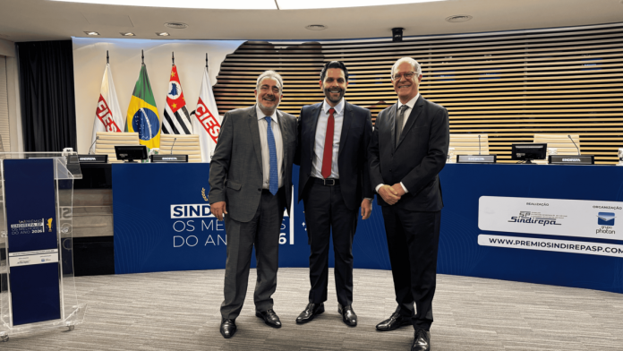 Diogo Ferraz participa do Prêmio Sindirepa-SP