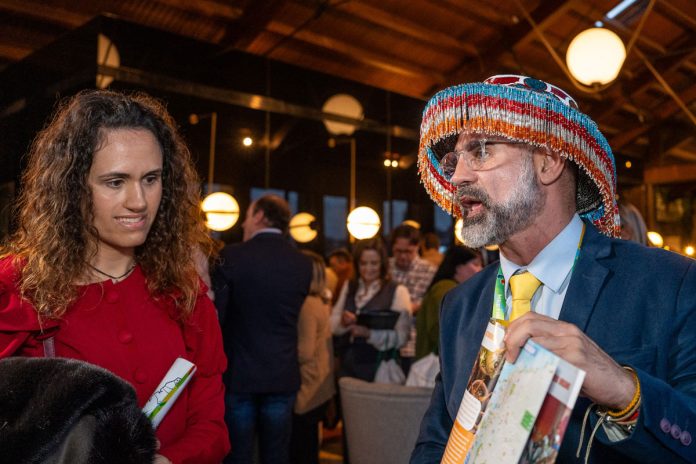 São Luís amplia presença internacional com o Meeting Brasil São Luís amplia presença internacional com o Meeting Brasil