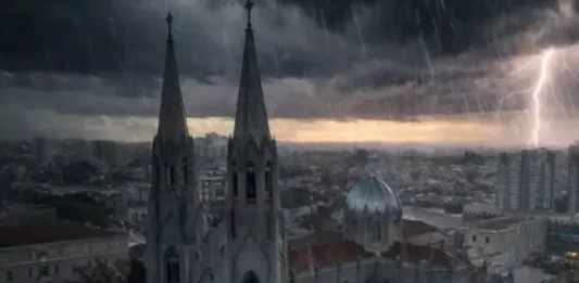 Radar mostra chuva forte se aproximando de Botucatu na noite deste sábado