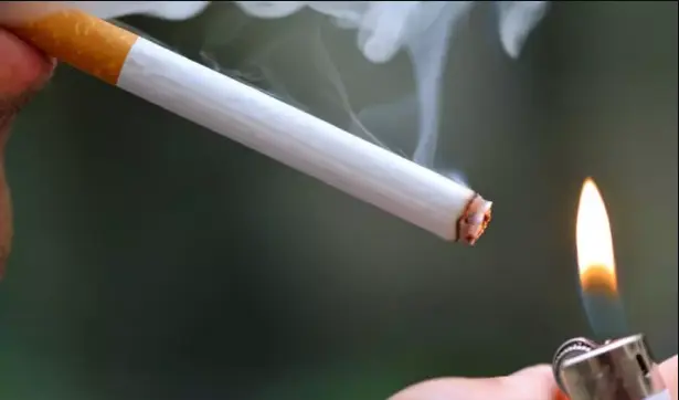 cigarro-isqueiro-070626