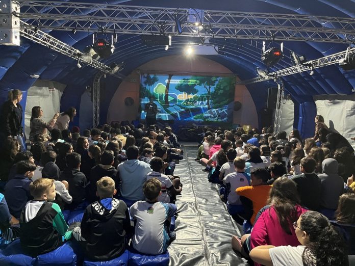 Cinema itinerante alcança 12 mil participantes
