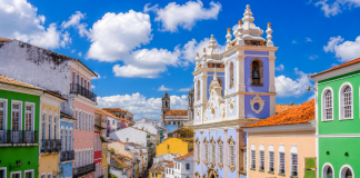 Bahia lidera chegada de turistas internacionais no Nordeste