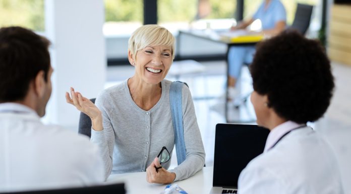 Menopausa expõe desafios no cuidado íntimo feminino