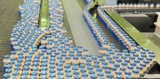 Yakult 40 light completa 10 anos de mercado