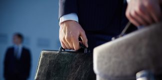Em SP, 60% das vagas de estágio em Direito exigem prática