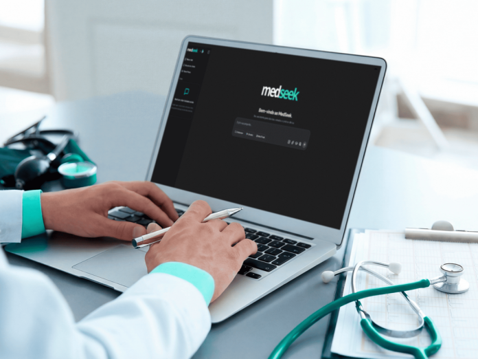 Liberty lança MedSeek, assistente de IA para a saúde Liberty lança MedSeek, assistente de IA para a saúde