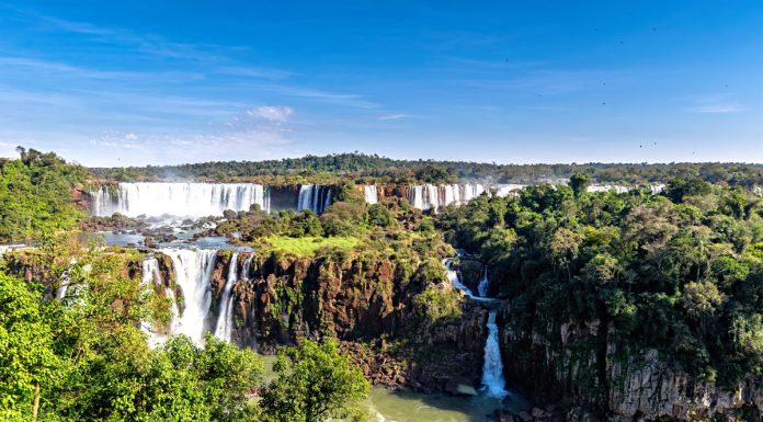 Turismo em expansão impulsiona hotelaria de Foz do Iguaçu Turismo em expansão impulsiona hotelaria de Foz do Iguaçu