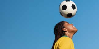 Cabeceios no futebol podem trazer risco de demência Cabeceios no futebol podem trazer risco de demência