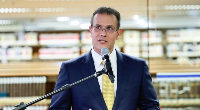 Manual orienta vítimas de fraudes bancárias no Brasil