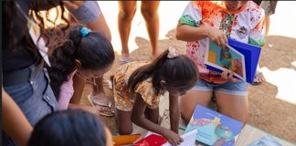 Férias transformam leitura em brincadeira e conexão