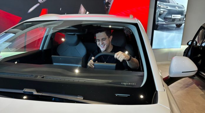 Influenciador Eldo Gomes apresenta conteúdo sobre carros Influenciador Eldo Gomes apresenta conteúdo sobre carros