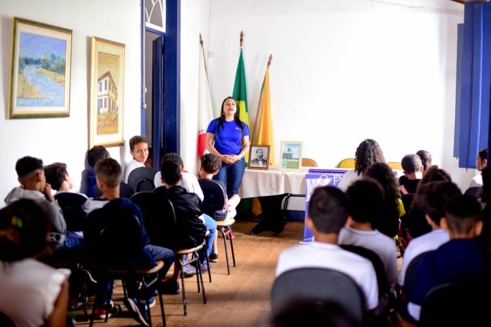 CUTUCAR transforma patrimônio histórico em sala de aula CUTUCAR transforma patrimônio histórico em sala de aula