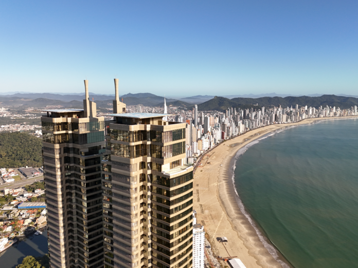 Balneário Camboriú vê valor do m² subir 54% em quatro anos Balneário Camboriú vê valor do m² subir 54% em quatro anos