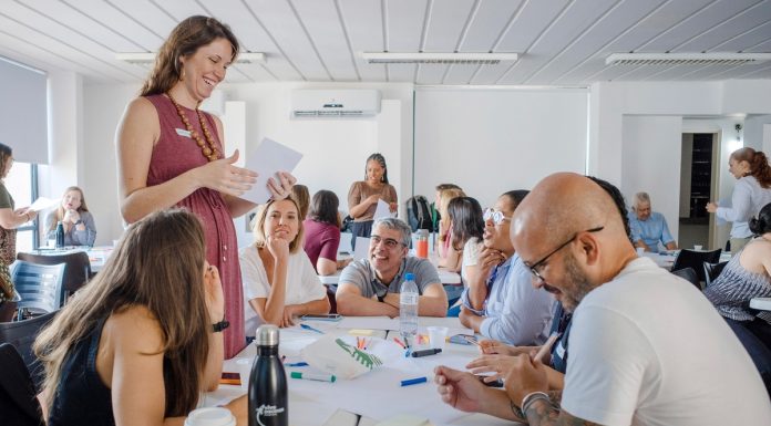 IA no trabalho exige novas capacidades humanas