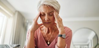 Menopausa vai além das ondas de calor, alerta ginecologista