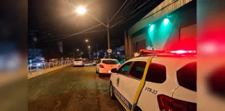 Festa com DJs é cancelada após fiscalização apontar falta de alvará em Botucatu