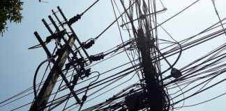 Ligação clandestina de energia em comércio termina com funcionário preso em Botucatu