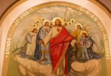 Restauro preserva painel de mais de 70 anos na Igreja Sagrado Coração de Jesus, em Botucatu