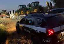Polícia Civil de Botucatu encontra três tratores furtados escondidos em plantação de eucalipto
