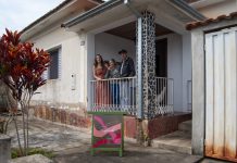 Moradores transformam cidade mineira com arte contemporânea Moradores transformam cidade mineira com arte contemporânea