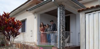 Moradores transformam cidade mineira com arte contemporânea