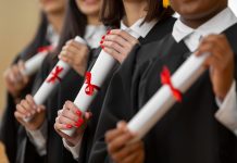 Brasil forma milhares de bacharéis em Direito por ano
