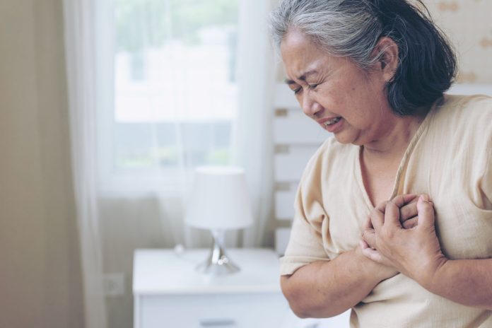 Infarto: sintomas variam entre homens e mulheres