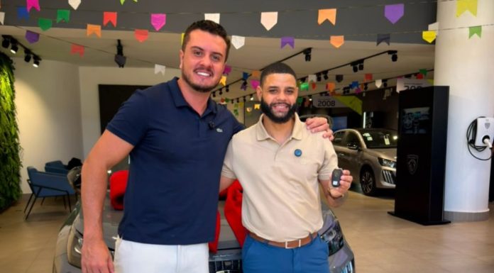 C4 Parceiros celebra premiação de parceiro pela Stellantis
