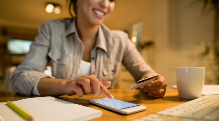 Fim do cartão consignado leva crédito ao digital