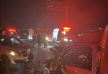Colisão entre três carros deixa duas pessoas feridas na Rodovia Marechal Rondon, em Botucatu
