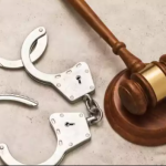 Empresário é preso durante cumprimento de ordem judicial para demolição de bares em Botucatu