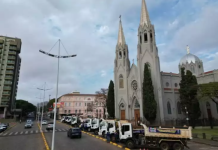 Mais de 120 caminhões em dois dias: Botucatu Mais Limpa segue por 52 bairros nesta semana