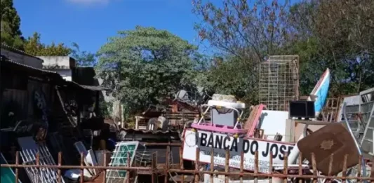 Dois estabelecimentos de desmontagem de veículos são lacrados durante fiscalização em Botucatu