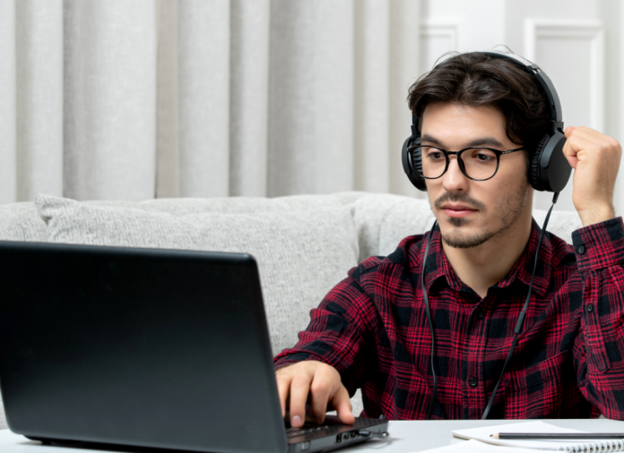 Andest lança curso online sobre tecnologia e SST no eSocial Andest lança curso online sobre tecnologia e SST no eSocial