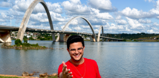 Podcast Papo com Eldo celebra 500 entrevistas em Brasília Podcast Papo com Eldo celebra 500 entrevistas em Brasília