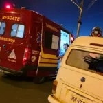 Motociclista de 21 anos fica gravemente ferido após colisão com Kombi em Botucatu