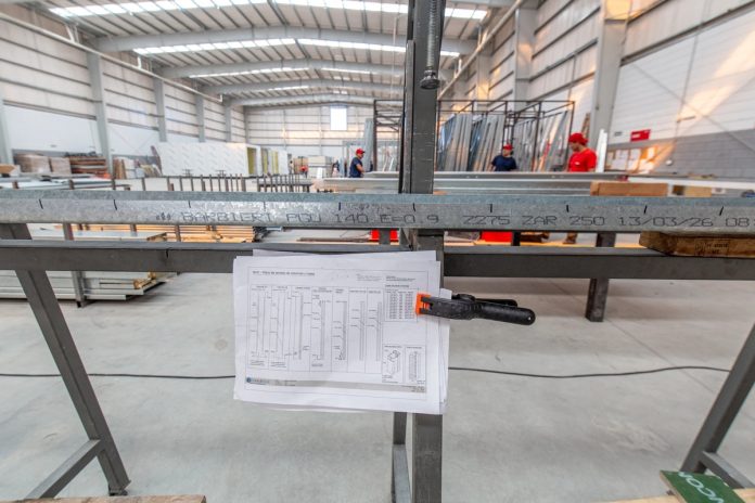 Hotel modular em steel frame leva lógica industrial às obras