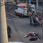 Acidente entre carro e motocicleta deixa duas pessoas feridas em cruzamento de Botucatu
