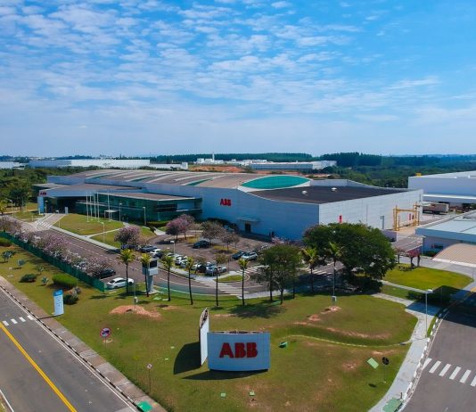ABB reduz emissões e projeta meta net zero até 2050